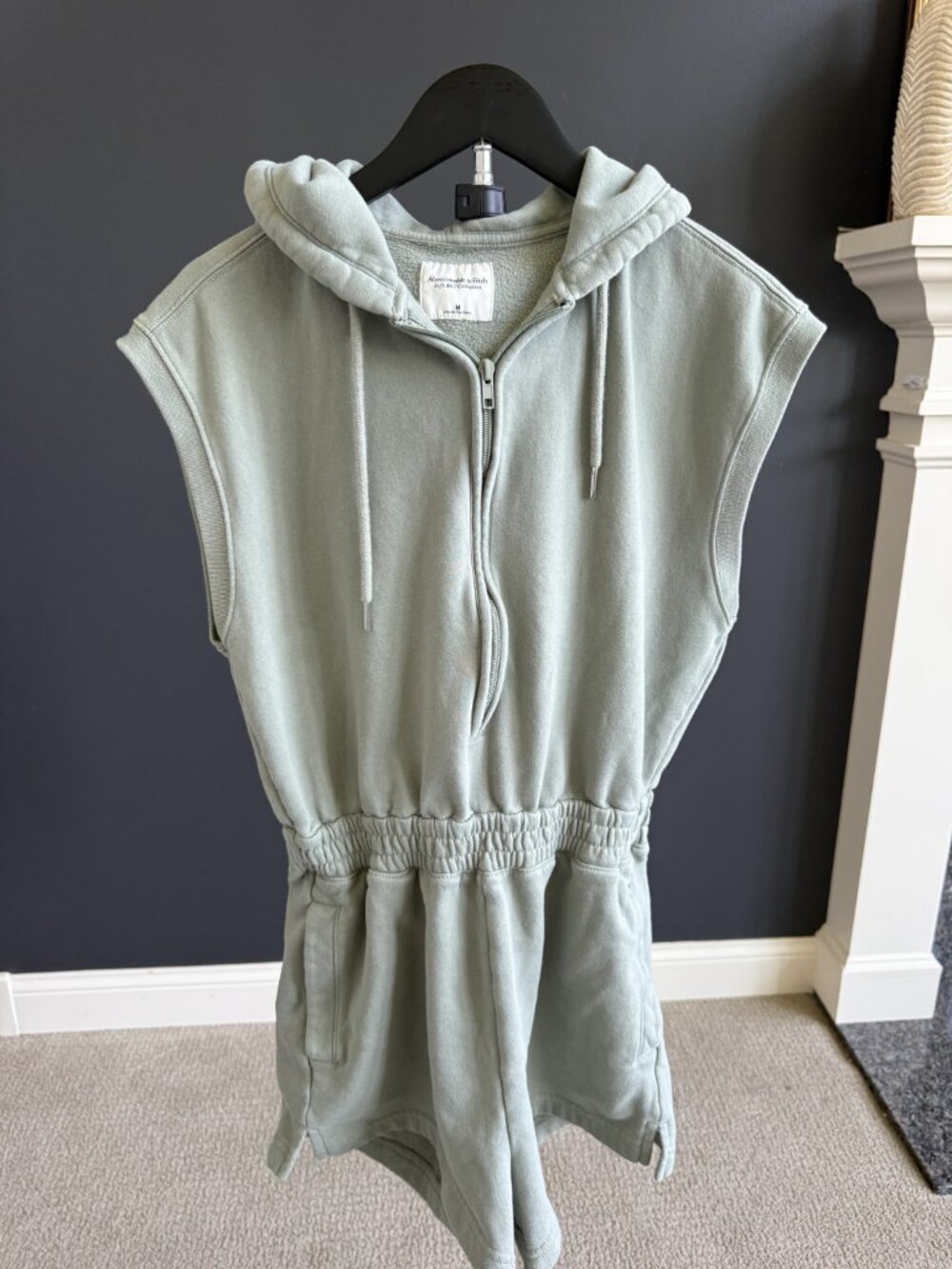 Abercrombie & Fitch Sage Fleece Hooded Romper Size M